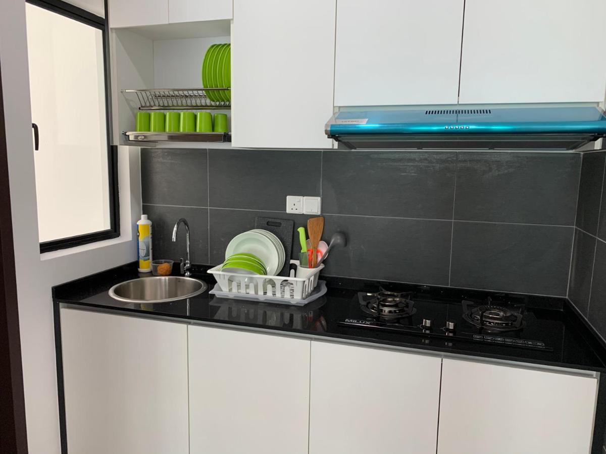 Apartment Utama With Swimming Pool View, Karaoke, Free Wifi, Netflix, Near To Car Park