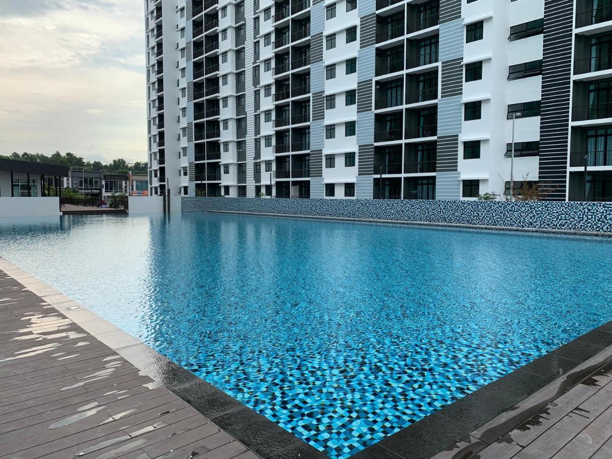 Apartment Utama With Swimming Pool View, Karaoke, Free Wifi, Netflix, Near To Car Park