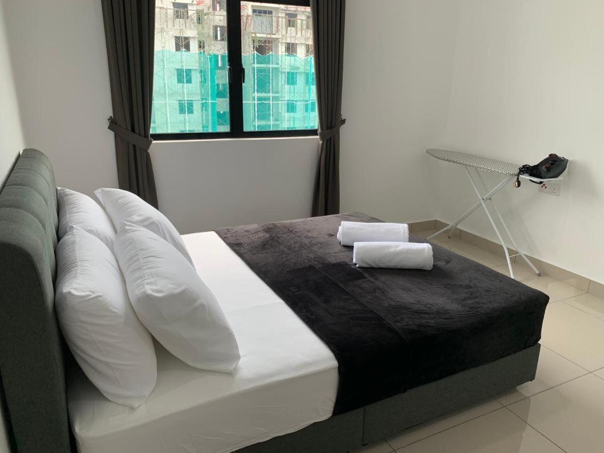 Apartment Utama With Swimming Pool View, Karaoke, Free Wifi, Netflix, Near To Car Park